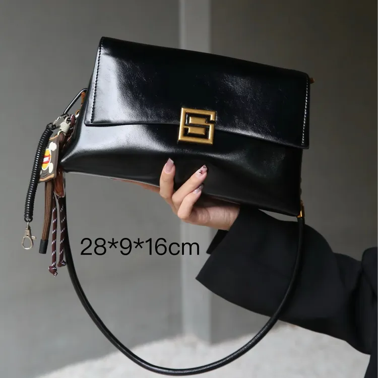 芝麻集】SKL-7200-1-黑色RAIN.CUN时尚气质腋下斜跨轻奢女包