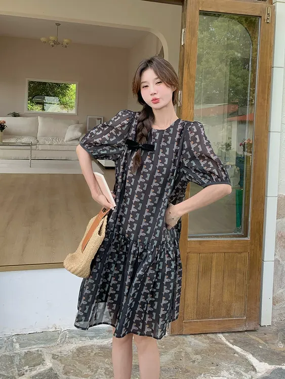 流行漂亮大码法式连衣裙2025新款女夏季遮肉超好看宽松连衣裙大码