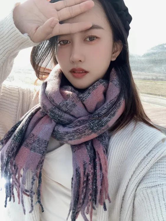 冬新款氛围感格子条纹流苏时尚围巾男女情侣同款百搭显白加厚韩版
