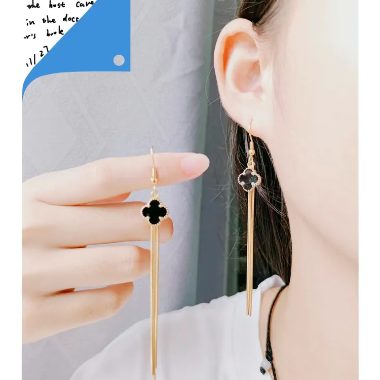 钛钢耳饰 网红款潮 黑色四叶草耳环气质时尚超仙流苏款防过敏长款