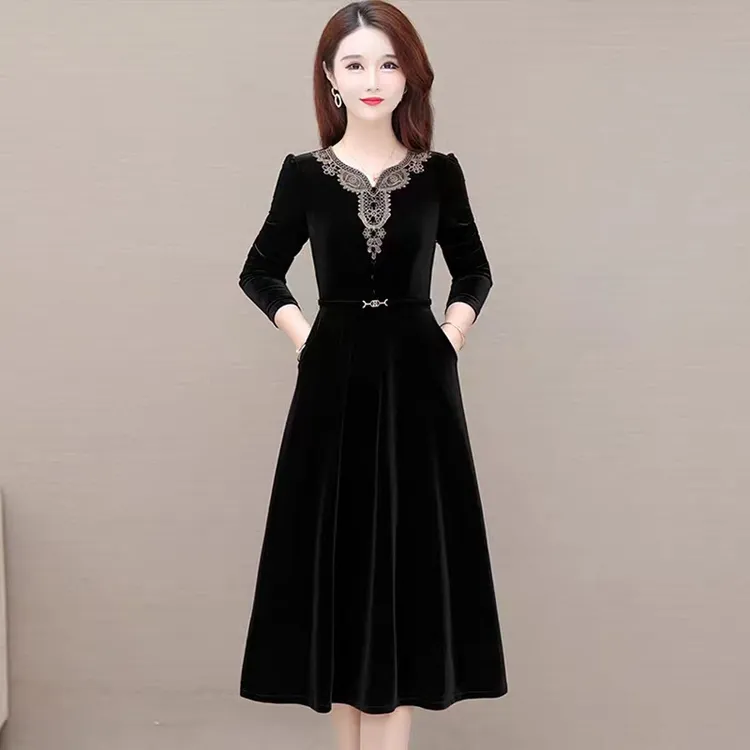 高贵金丝绒新款减龄洋气中年妈妈长袖裙子女装连衣裙显瘦气质时尚
