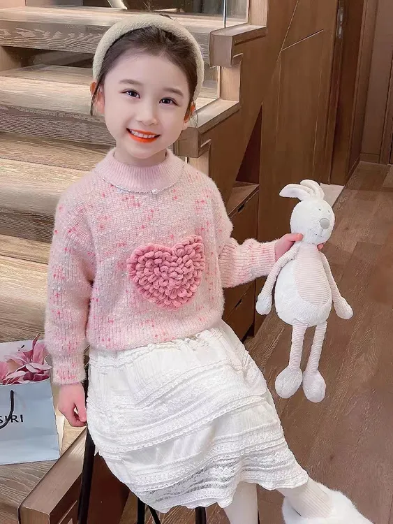女孩毛衣冬装2024新款幼儿洋气爱心上衣女宝宝韩版宽松百搭针织衫