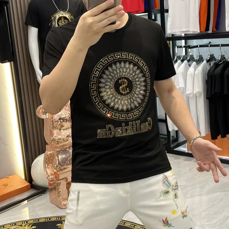 2025夏季新款时尚修身休闲轻奢圆领男士T恤短袖百搭烫钻个性上衣