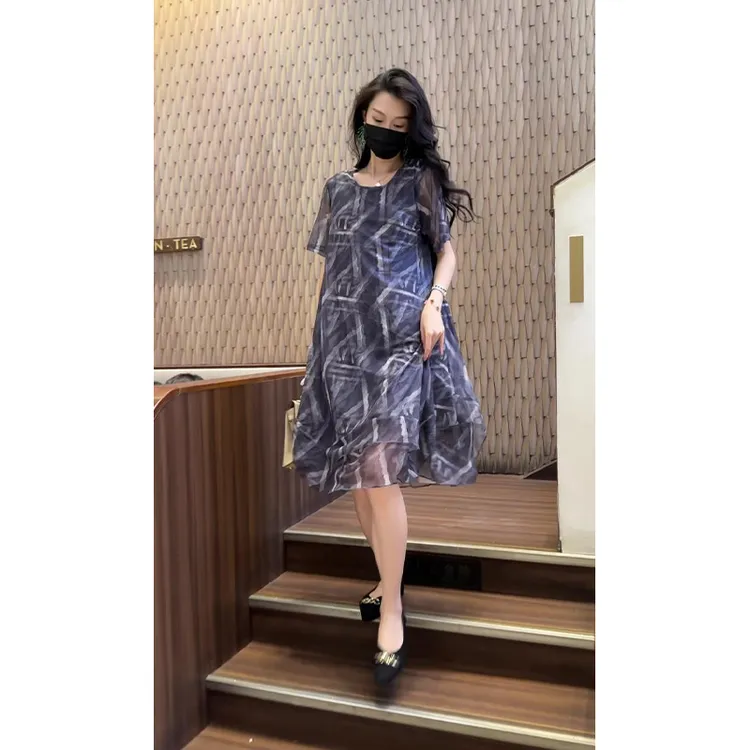 712# 高级感印花连衣裙女夏天2025新款气质名媛遮肚子遮胯宽裙子