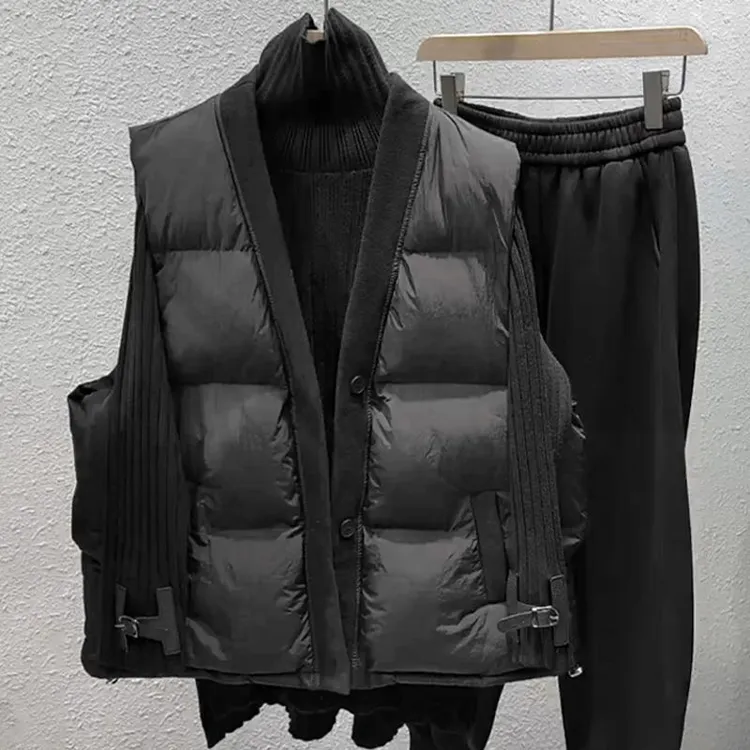 简约时髦黑色别致V领马甲女秋冬新款大码保暖胖mm显瘦无袖外套