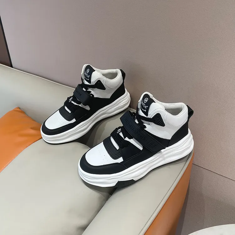 小白鞋子2025年新款秋季百搭休闲高帮鞋春秋厚底时尚运动女鞋