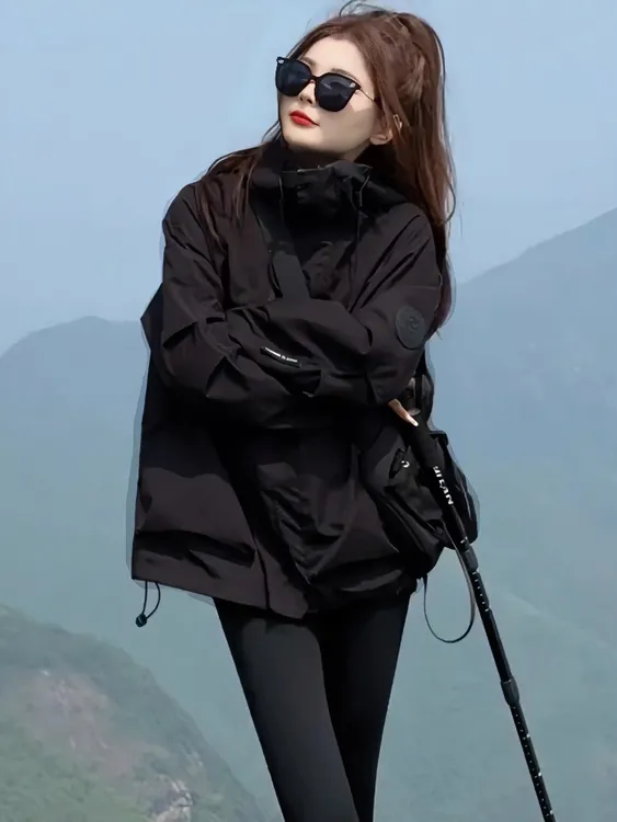 户外川西旅游冲锋衣外套女2025新款爆款时尚设计感风衣夹克上衣