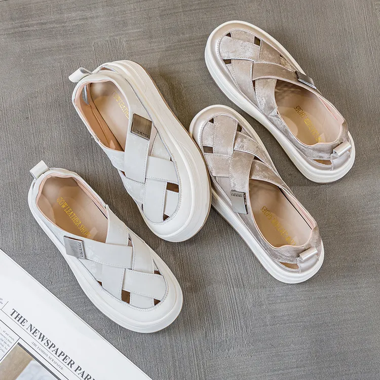 2024夏季新款真皮罗马洞洞凉鞋女时尚百搭软底软面镂空休闲单鞋女