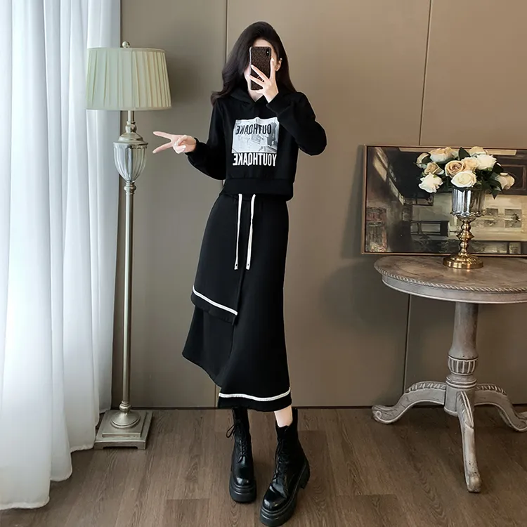 黑色加绒卫衣套装女秋冬新款时尚减龄休闲宽松中长款半身裙两件套