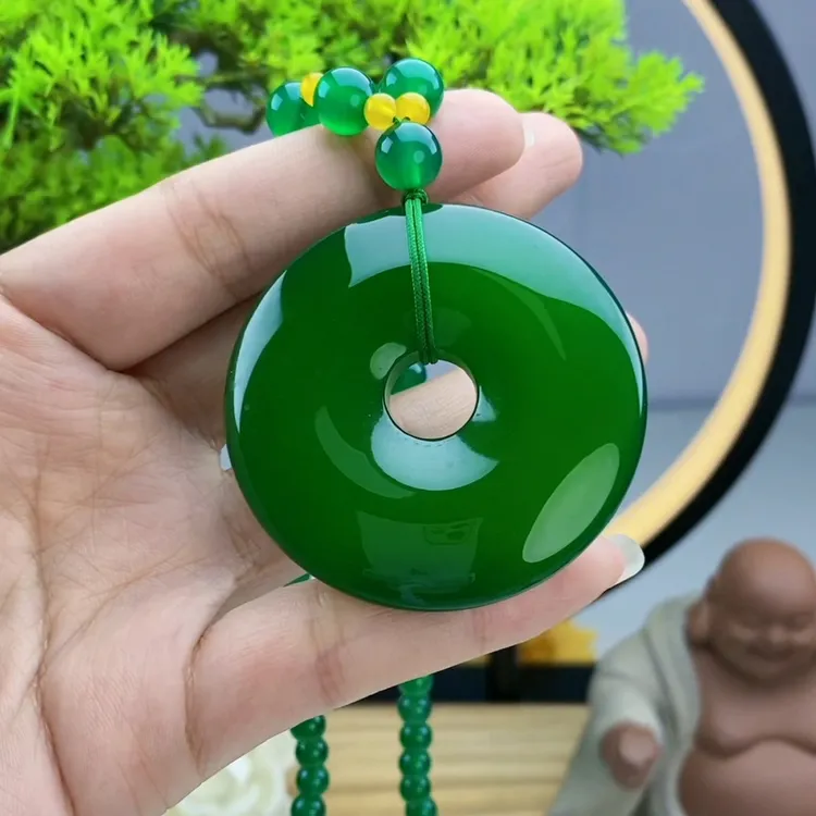 【店长推荐】帝王大绿平安扣吊坠(配珠链)  母亲节礼物 多样性发货商品图