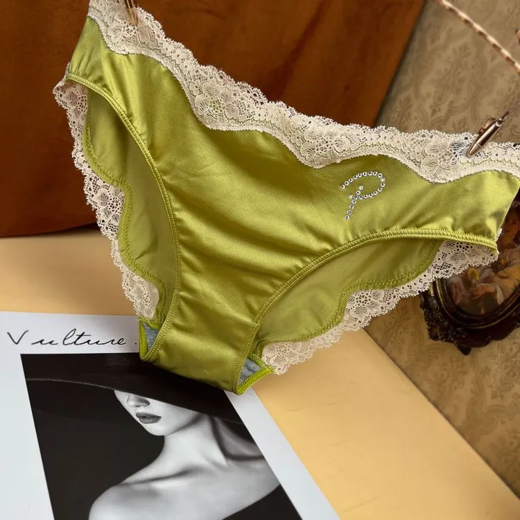 红色内裤女蕾丝个性烫钻迷人低腰最新款缎面无痕高颜值大码舒适