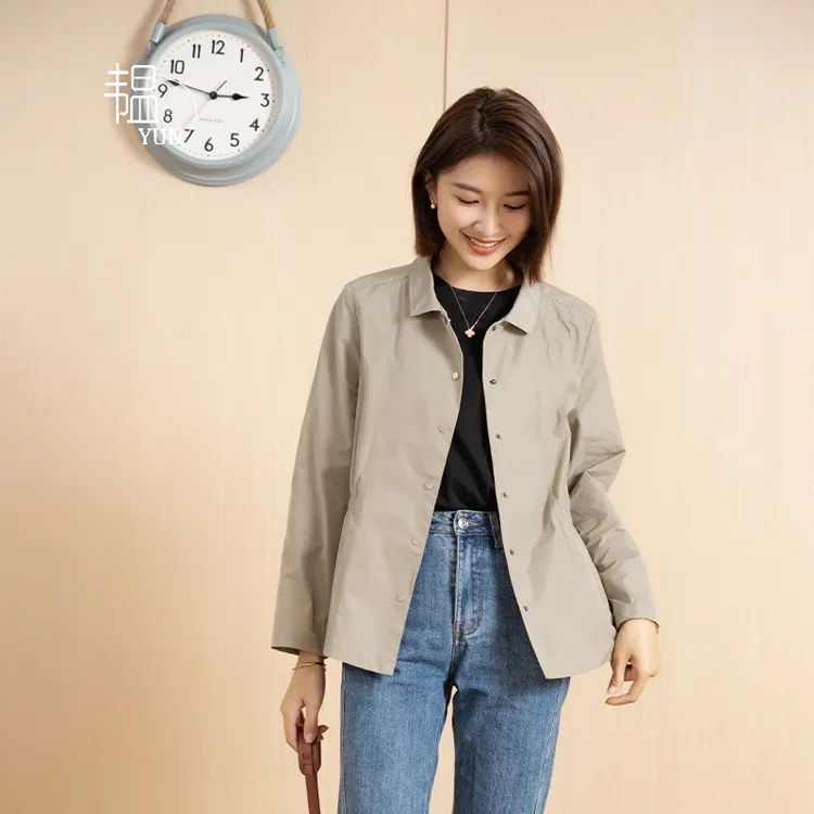 Yun/韫秋季新款方翻领收腰短款风衣出游服装女A23212528