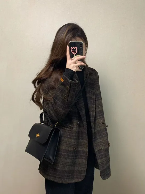 2024年秋冬新款女懒慵毛呢外套高级感百搭时髦黑色休闲甜美连衣裙