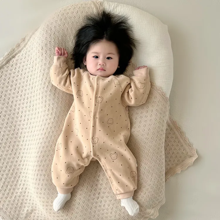 婴儿衣服无骨新生儿秋冬加绒保暖男女宝宝一体绒双面绒连体衣爬服