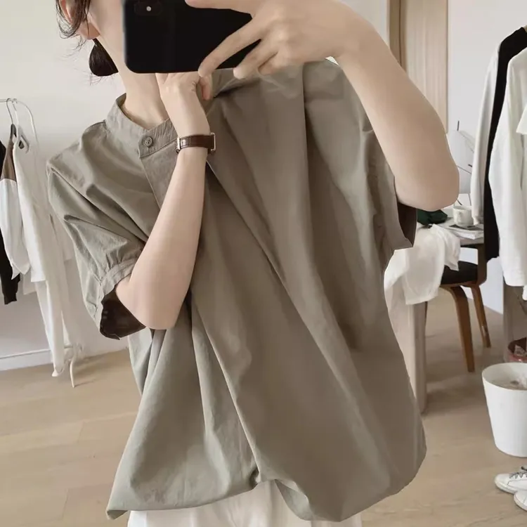 不规则褶皱衬衫女夏新款宽松显瘦圆领简约小众设计感短袖纯棉上衣