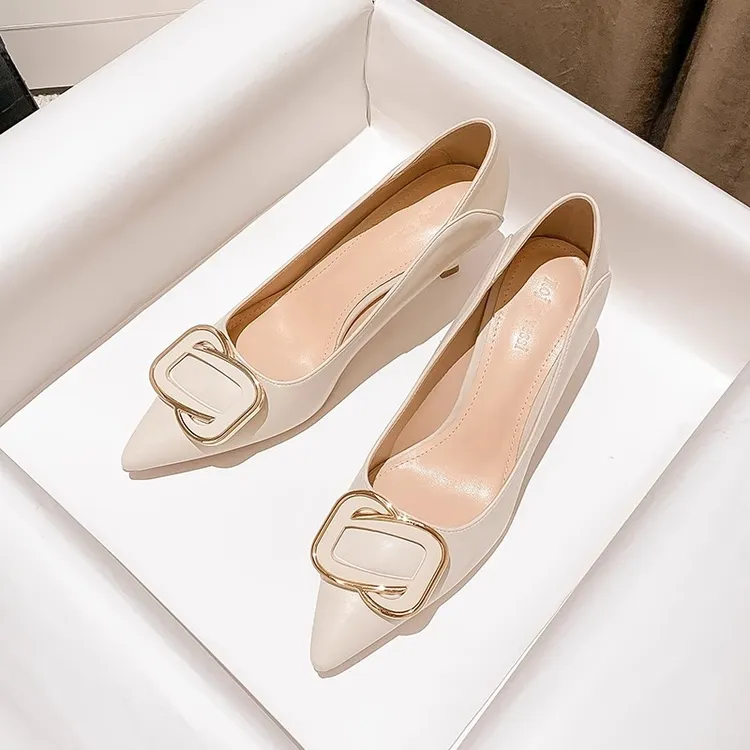 WANSSENY真皮高跟鞋女细跟2025新款ins潮牌尖头时尚方扣小码单鞋