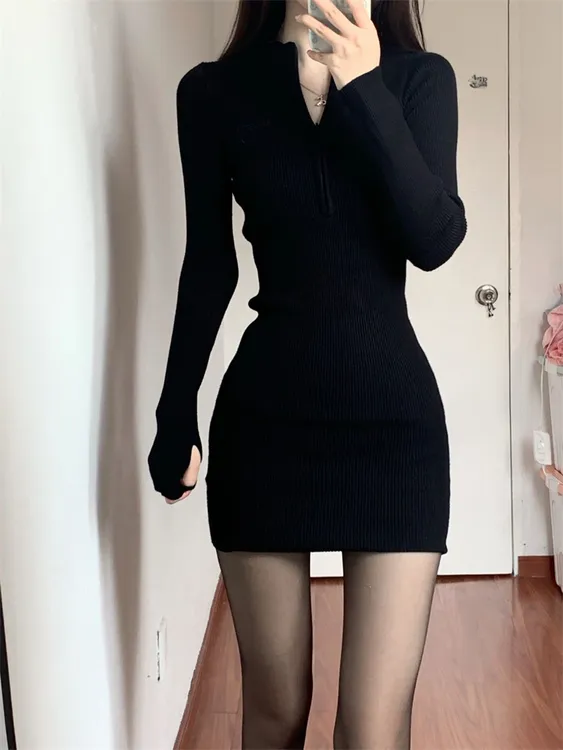 黑色修身包臀裙春秋裙子女款爆款2025新款高级感连衣裙内搭小黑裙