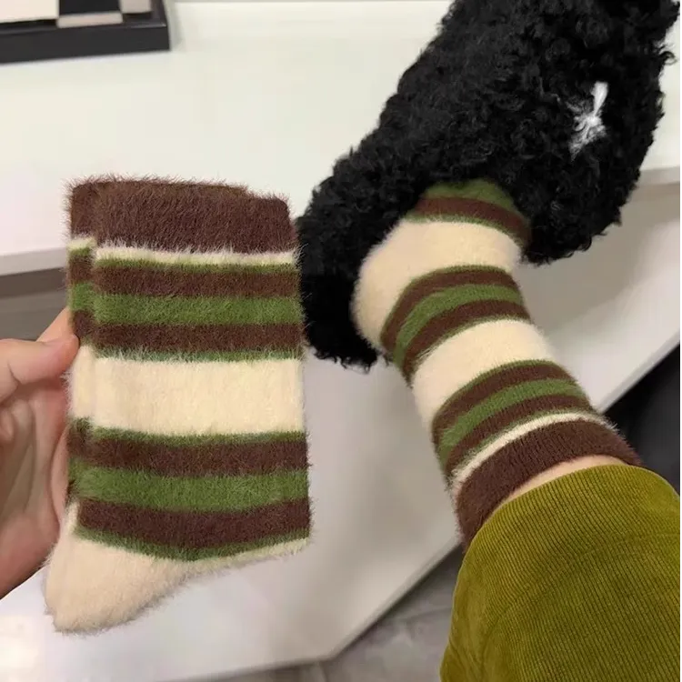 条纹水貂绒袜子女秋冬加厚中筒袜加绒保暖毛毛袜月子袜