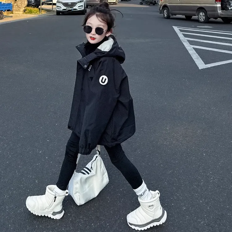 女童冬季休闲宽松洋气外套2024女孩冬装新款三合一运动上衣中大童