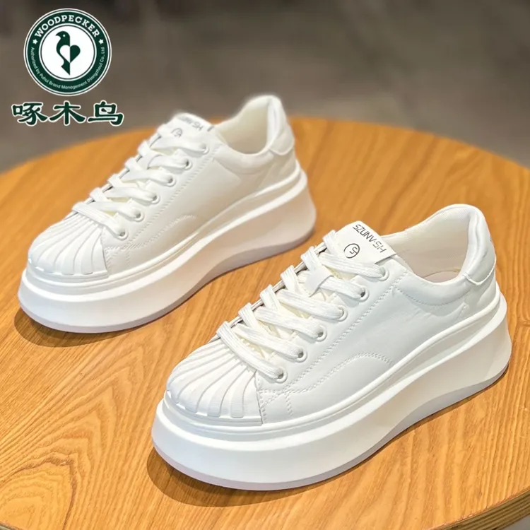 啄木鸟松糕厚底增高小白鞋子女贝壳头2025春秋季新款运动休闲板鞋