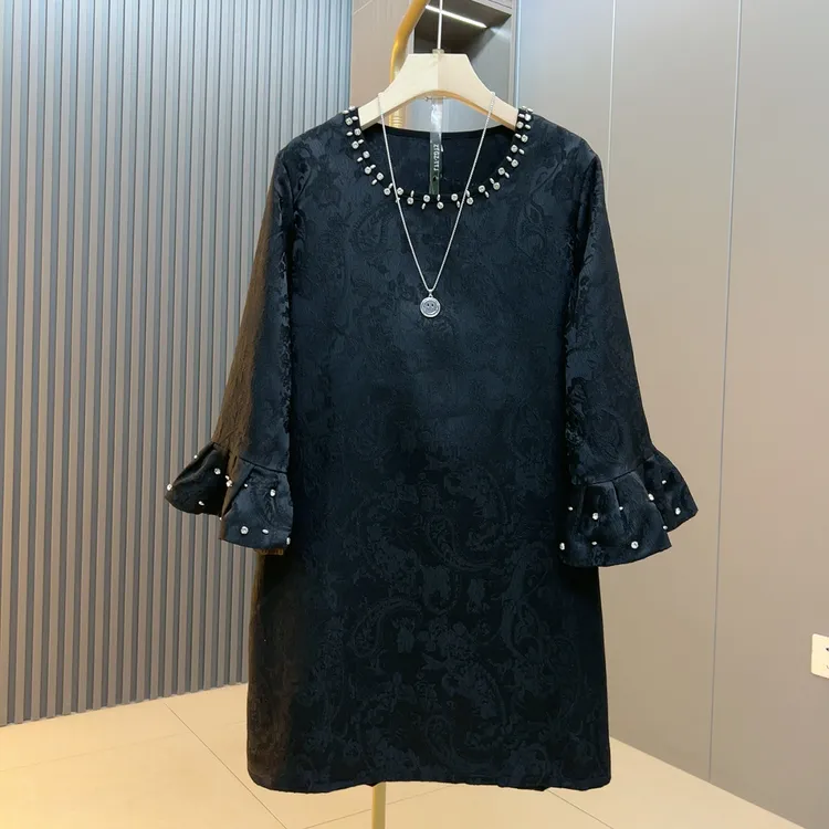 胖mm重工钉珠气质国风暗花宽松大T