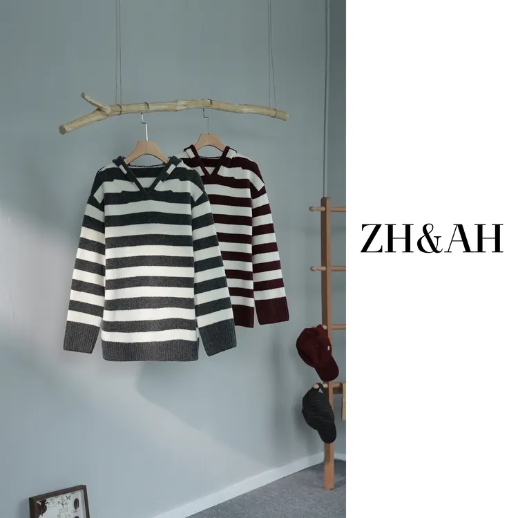 ZH&AH【冬日奶芙】冬季新款时尚气质百搭面羊毛混纺条纹连帽毛衣