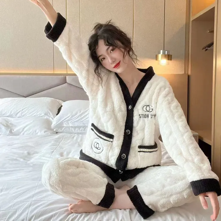 冬季睡衣女款加厚加绒珊瑚绒保暖女士小香风可外穿家居服套装