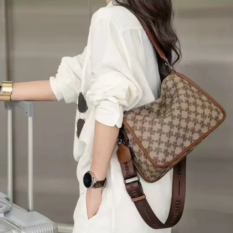 波士顿包大容量复古轻奢腋下枕头包妈妈单肩斜挎包2024款通勤