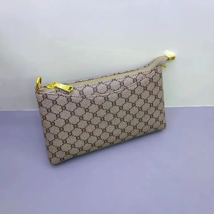 22068女士PVC手拿包休闲百搭斜挎包