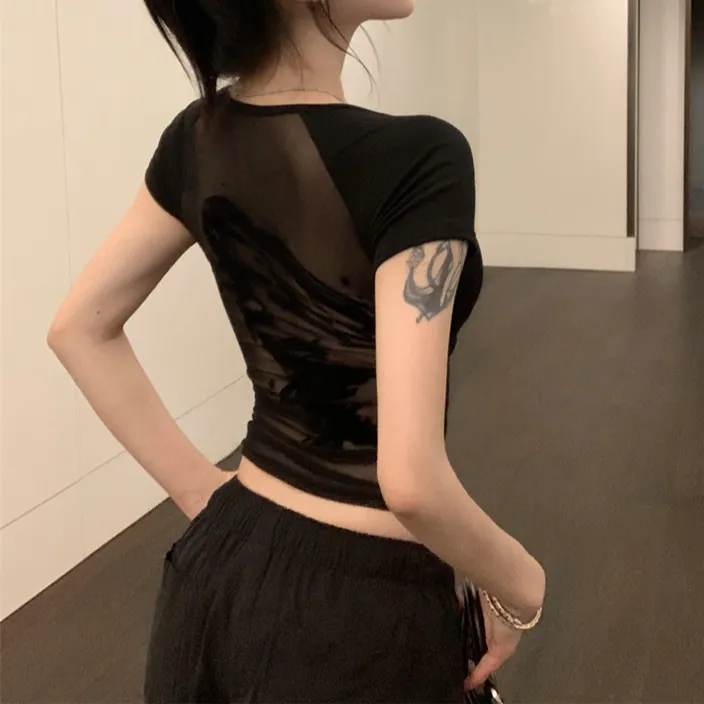 黑色U领辣妹性感网纱短款T恤夏季翅膀印花设计感显瘦修身短款上衣