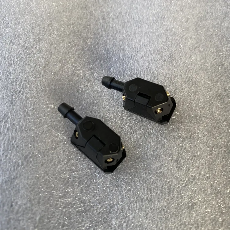 货车通用款雨刮臂喷水嘴