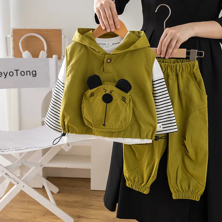 童装男童秋装套装新款男宝宝婴儿童春秋季洋气连帽工装马甲三件套