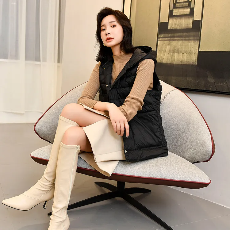 2025年新款轻薄连帽羽绒服背心女保暖修身内搭白鸭绒马甲内胆坎肩