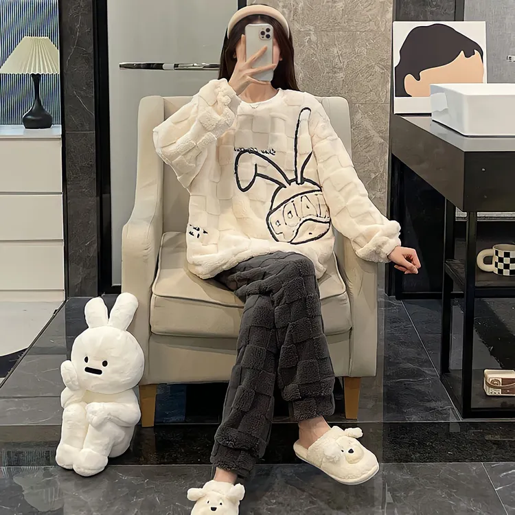 女士睡衣法兰绒秋冬季爆款保暖加绒加厚珊瑚绒家居服套装可外穿