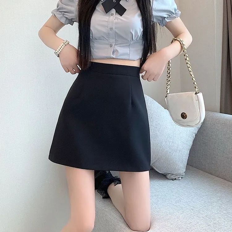 梨形身材半身裙女春秋季款西装a字半裙高腰显瘦遮胯短裙黑色裙子