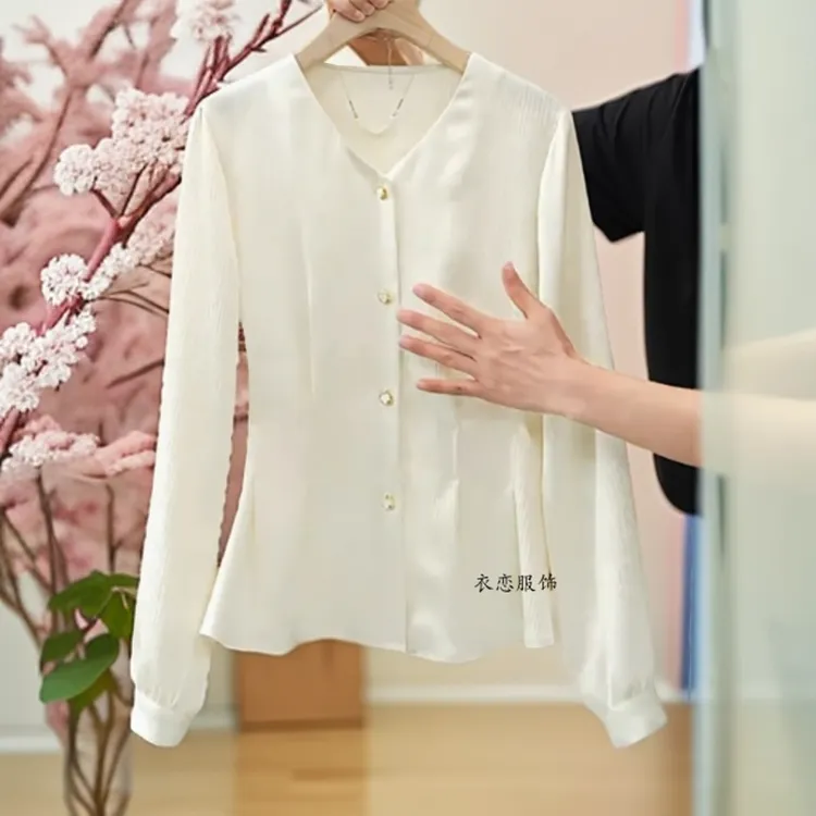 2025早春新款潮流大码女气质长袖V领设计感百搭褶皱收腰衬衫上衣