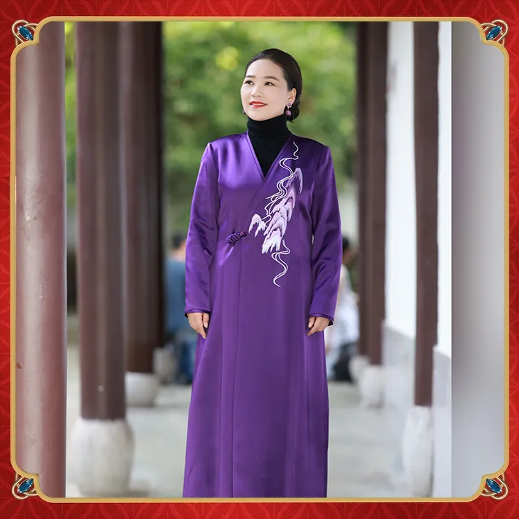 美爱《江山美人》2024冬季中长款醋酸刺绣高级感国风秋冬大衣W440