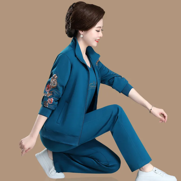 洋气中老年妈妈秋装休闲运动服套装春秋季大码中年女装外套三件套