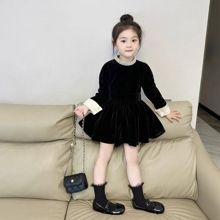 童装小香风加绒小黑裙2025秋冬新款洋气丝绒连衣裙女童宝宝公主裙