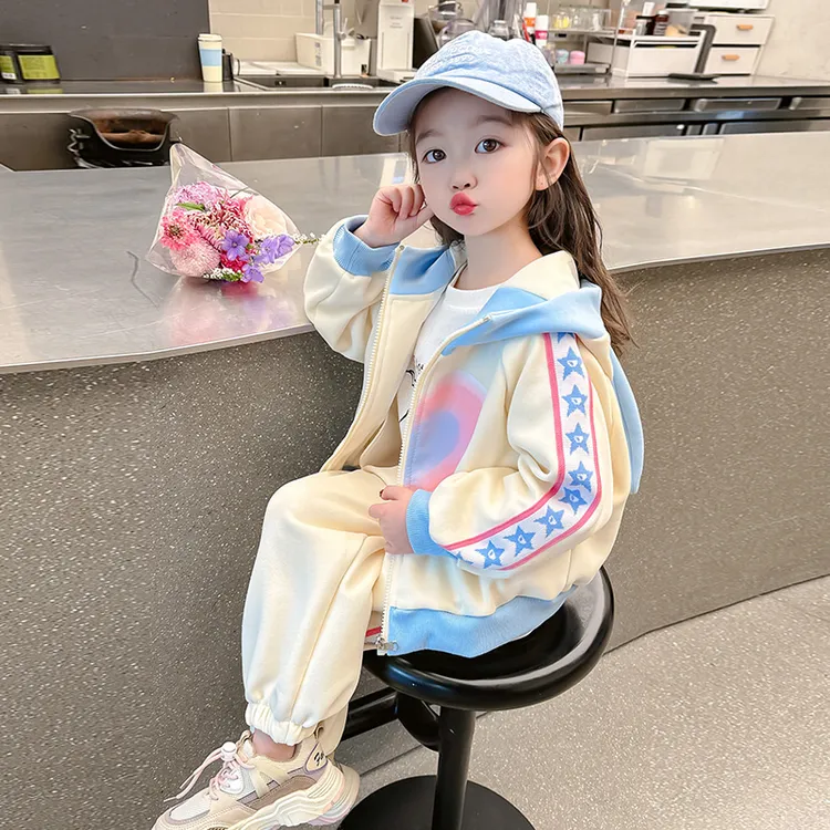 女童休闲运动套装秋款2025新款春秋款爱心运动服女孩秋季连帽外套
