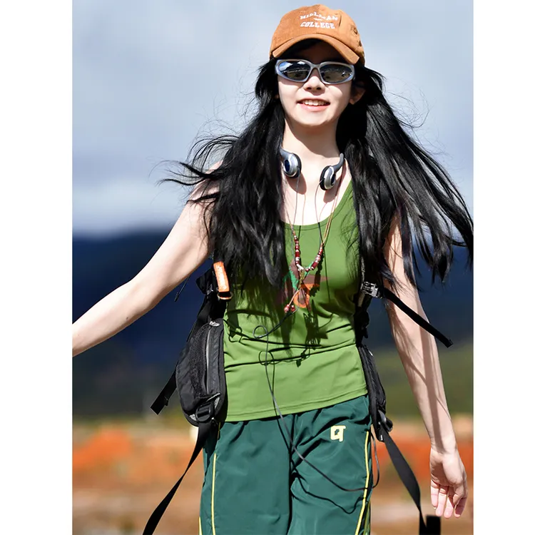 北京森林户外春季新品原创无袖百搭速干透气打底显瘦修身背心女式