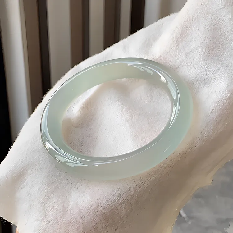 上等A货冰晴水玛瑙手镯女正品翠绿玉髓天青冻圆条玉镯多样性发一