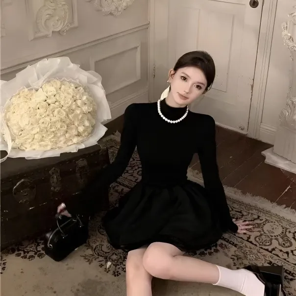 赫本风黑色半高领针织连衣裙女秋冬大衣内搭收腰显瘦小个子蓬蓬裙