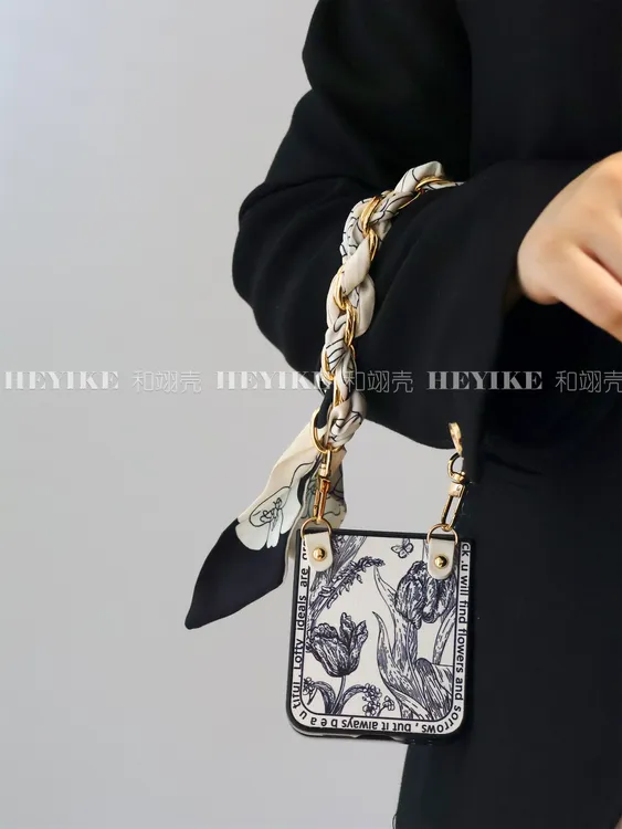 适用三星zflip6手机壳秋冬复古米白印花折叠W24flip斜挎防摔保护