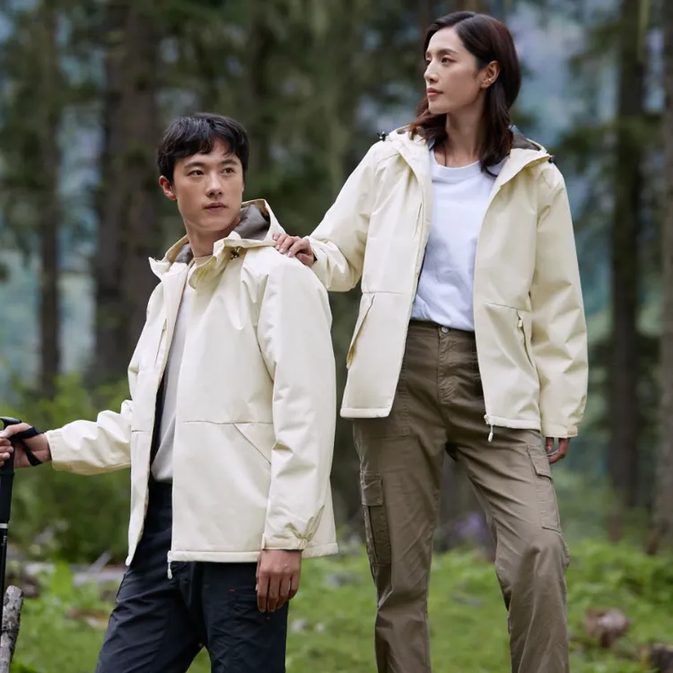 休闲秋冬季摇粒绒加绒加厚外套女情侣保暖防寒连帽一体冲锋衣男