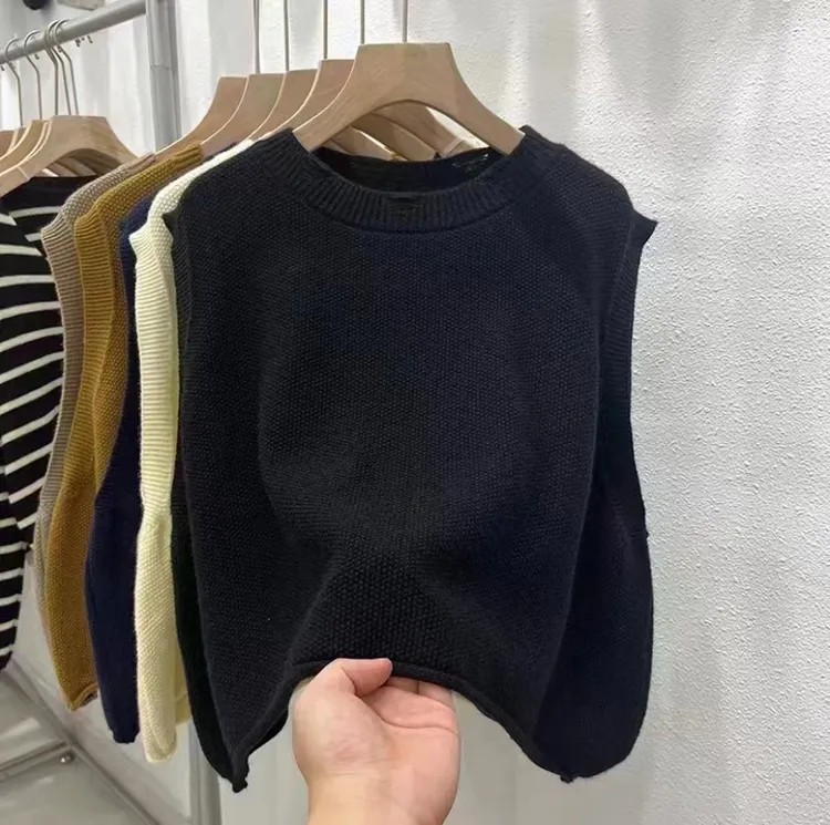 圆领磨破设计感特种纱外穿针织马甲女春秋季新款宽松韩版毛衣背心