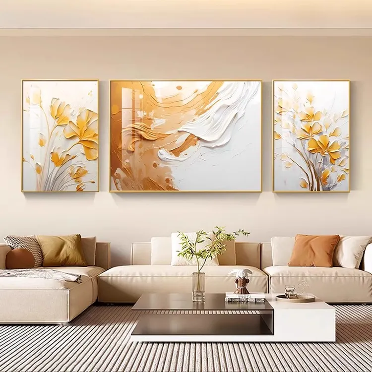 现代软装奶油风松弛感客厅水晶高级感沙发背景墙客厅背景墙挂画