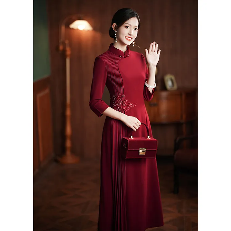 旗袍喜婆婆冬季装2025新款年轻妈妈喜服平时可穿红色高贵礼服秋装