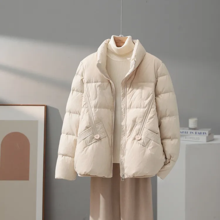 白鸭绒羽绒服女短款2025年冬季新款时尚气质小个子显瘦保暖外套潮
