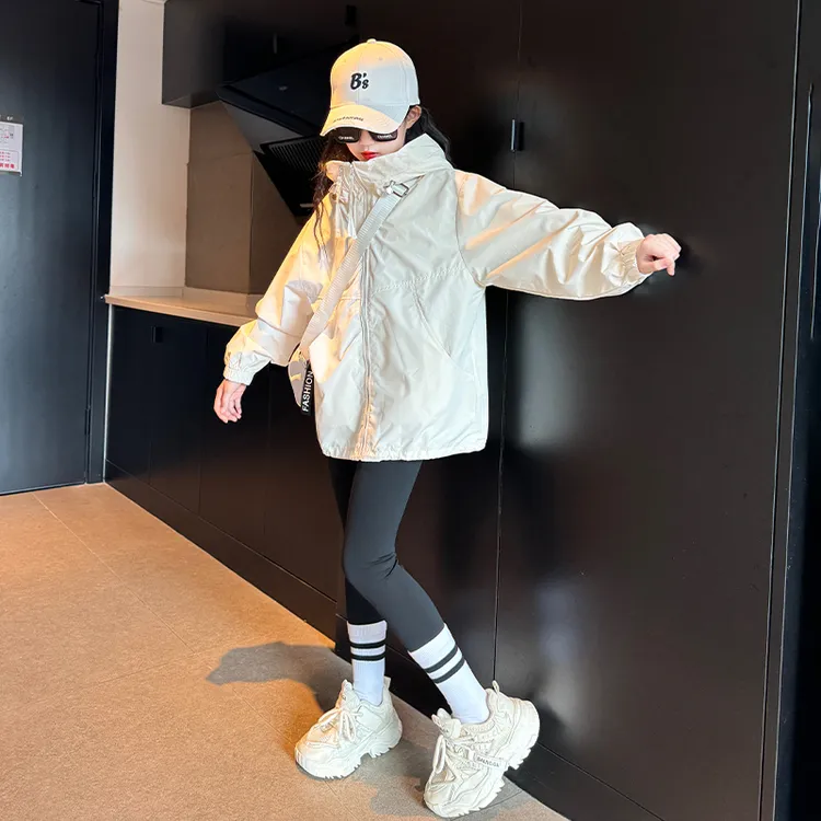 女童冲锋衣外套春秋2025新款洋气时髦大童秋装儿童衣服秋季6-12岁